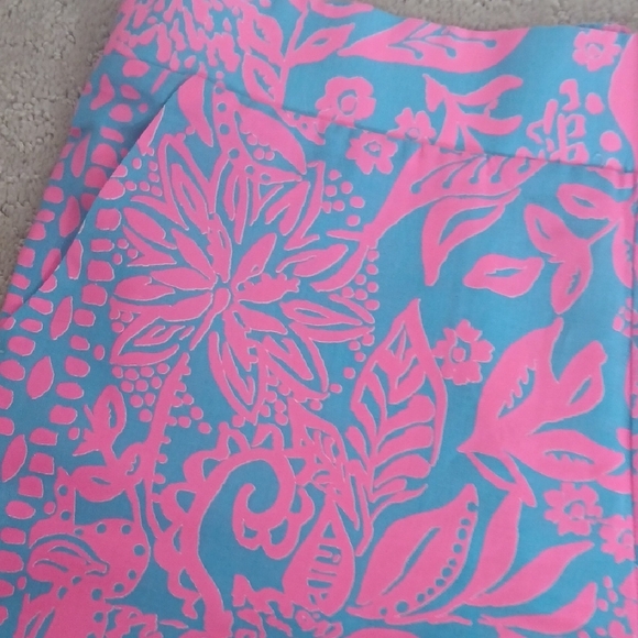 Lilly PulitzerShorts - Picture 4 of 12